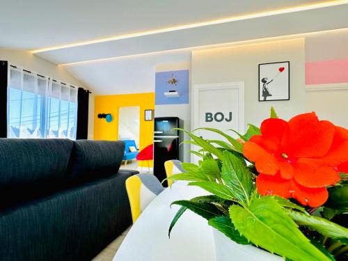 Vilanova Apartment | ÁTICO BOJ - Terraza con jardín & Hórreo Chill con vistas al mar