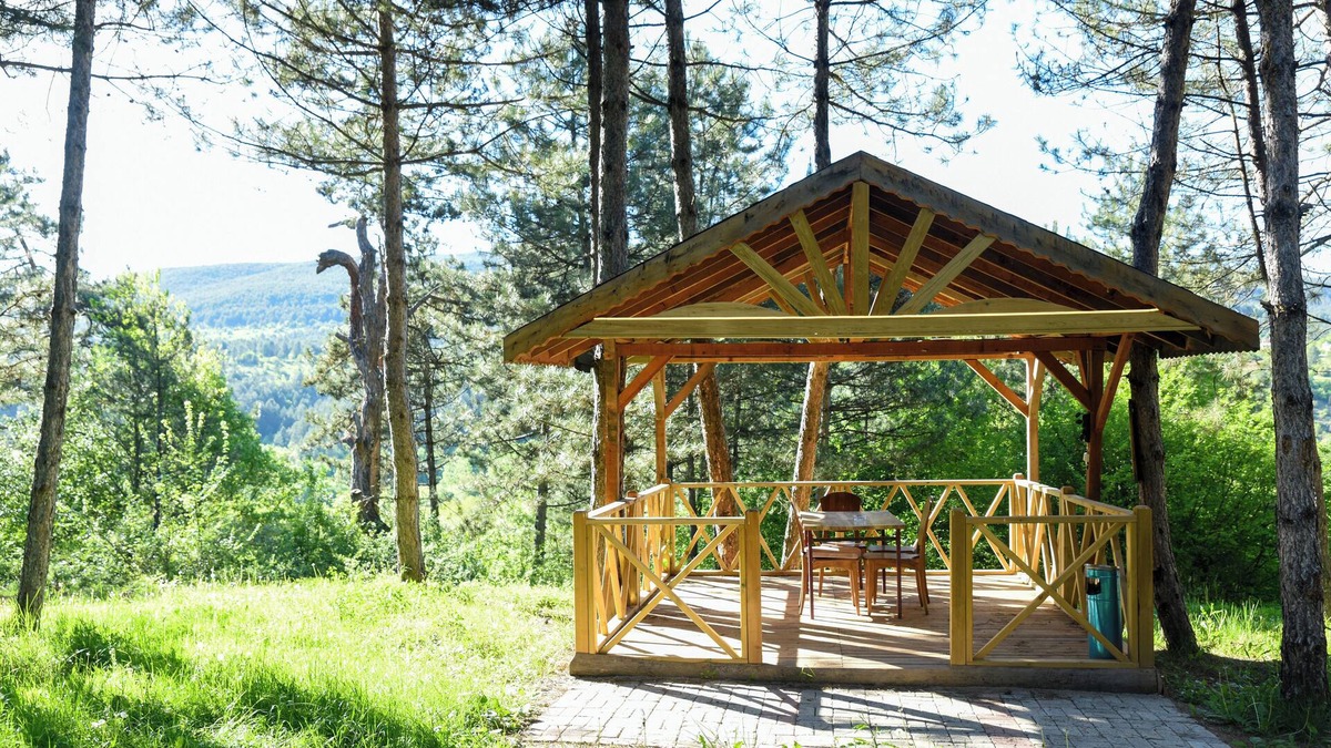 Mengen Ski Chalet | ÇAMPINARI DOĞA EVLERİ & RESTAURANT