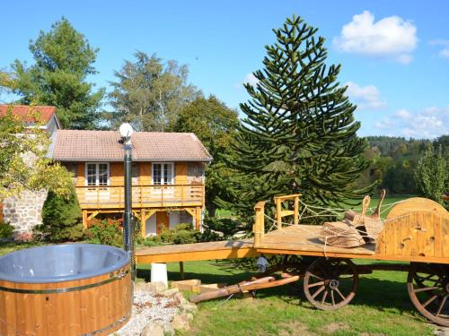 Monistrol-sur-Loire Bed & Breakfast | Évasion Romantique: Terrasse Privée, Bain Norvégien, et Table d'Hôtes – Bien-être à 1h de Lyon - FR-1-582-474