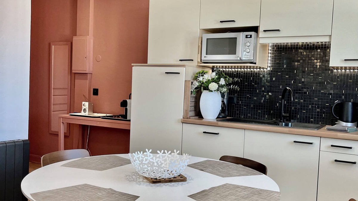 La Flotte Apartment | île de Ré Gîte-appart 2/4 Pers Confort & Design , Patio-terrasse , Parking Free