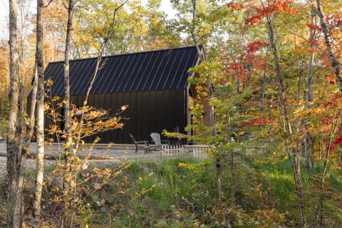 Saint-Aime-du-Lac-des-Iles Ski Chalet | Ô Lac des Îles - Refuges éco-luxueux