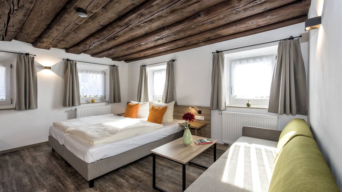 Nordwestliche Außenstadt Hotel | Übernachten in der Tenne