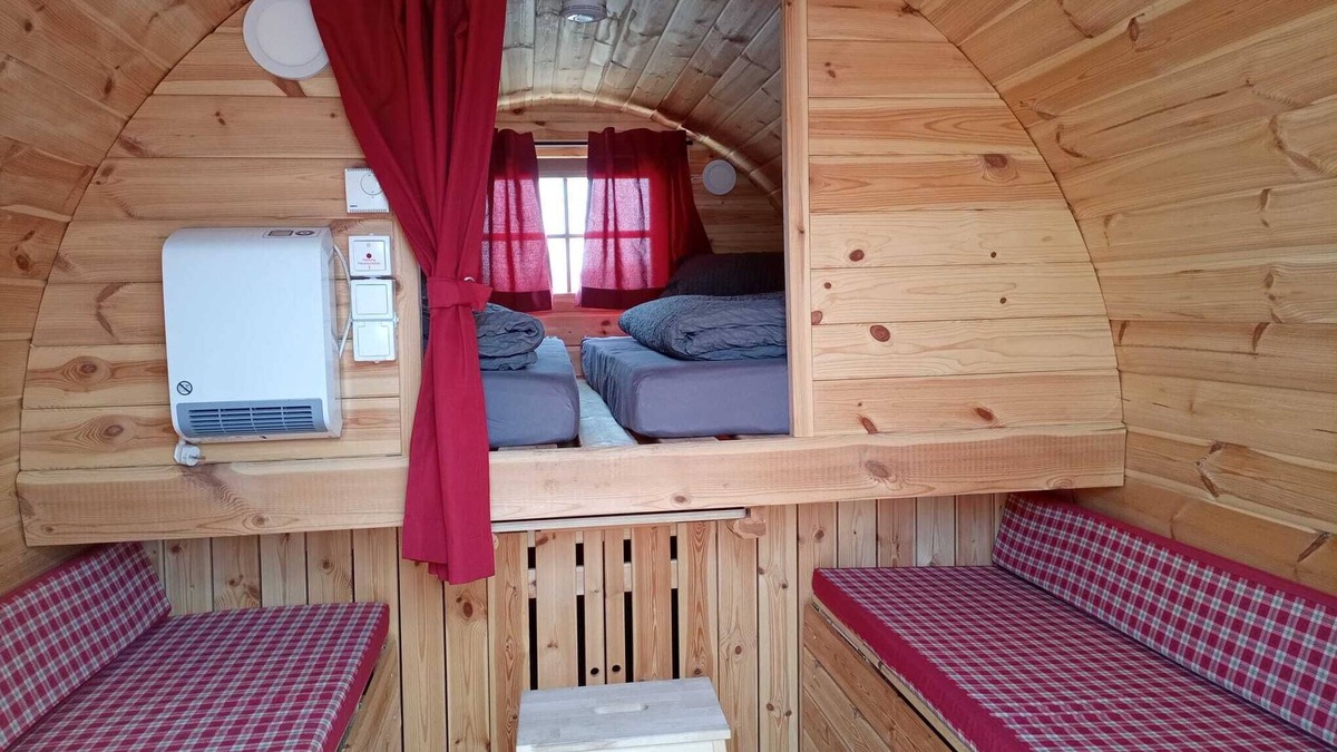 Kirchenlamitz Apartment | Übernachtungsfass - Kleines Fass mit Kleiner Terrasse