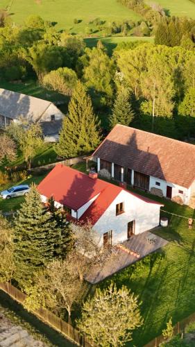 Ustrzyki Dolne Villa | Śpimy u Dziadków - APARTAMENTY BIESZCZADY