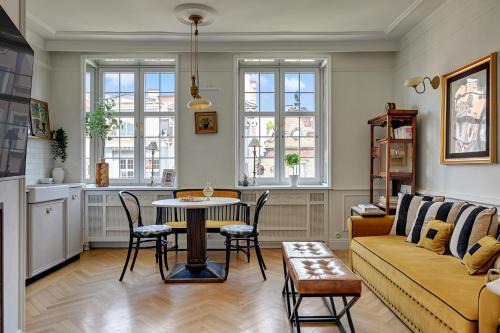 Old Town Apartment | Świętego Ducha Retro & Chic by Downtown Apartments