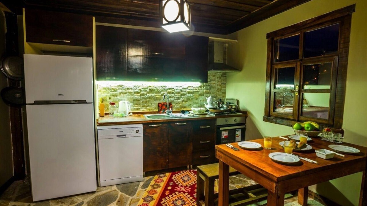 Akcaabat Villa | Şamlıoğlu Historical Mansion