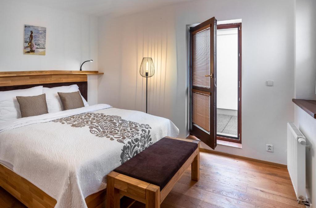 Kurdejov House | Žabinec - penzion, vinotéka
