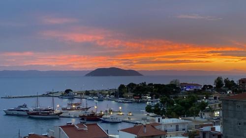 Neos Marmaras Apartment | Βalcony View Μarmaras