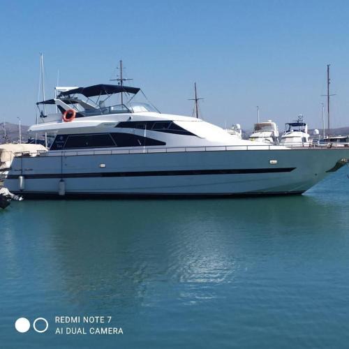 Nea Peramos Boat Rental | ΜΕΓΑΡΑ yacht Λιμανι Νέας Περάμου