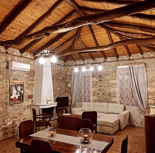 Palaia Epidavros House | Το Πατρικό - To Patriko Epidavros