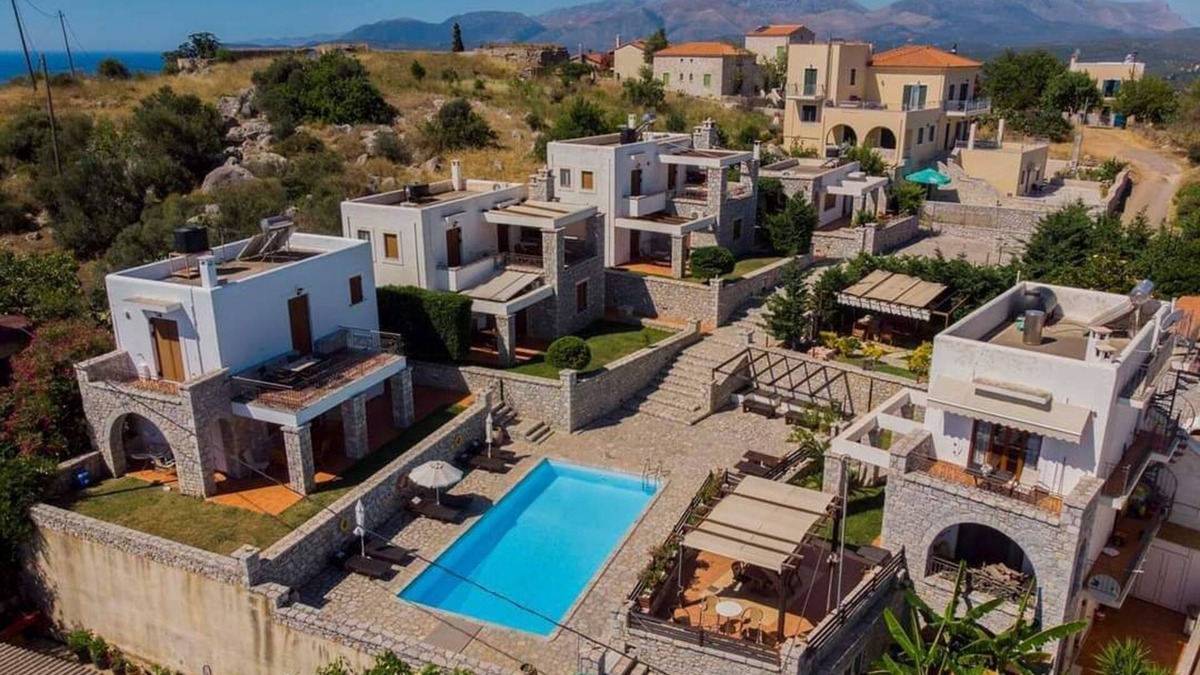 Mavrovouni House | Όμορφο σπίτι με θέα θάλασσα και στην πισίνα