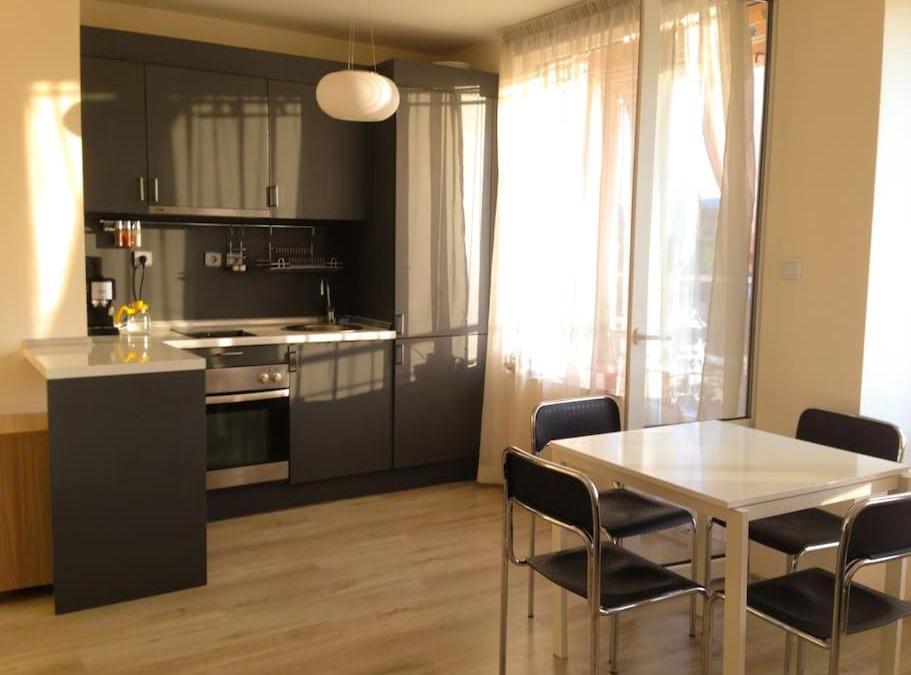 Sofia Apartment | Апартамент до парк и метро