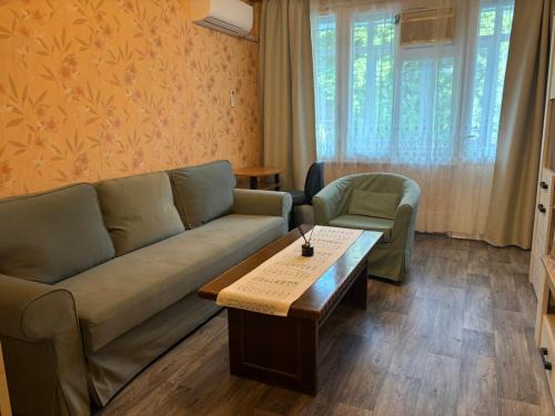 Burgas Center Apartment | Апартамент за гости Весела