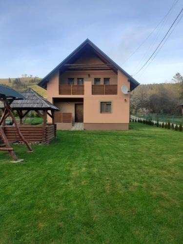Chernovtsy House | Верховинська Хата