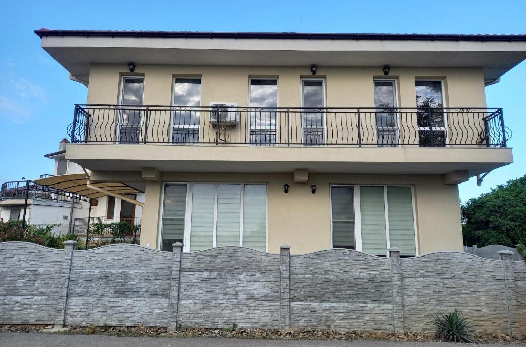 Chernomorets Villa | вила ФЛОРА