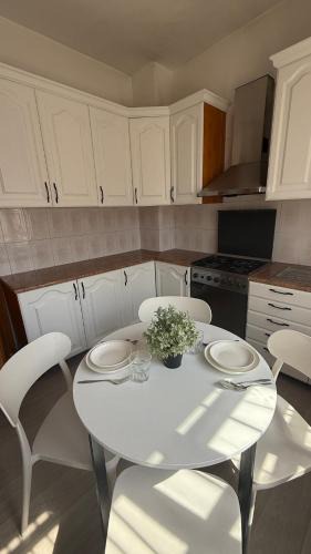 Almaty Apartment | Гостевой дом в предгорье