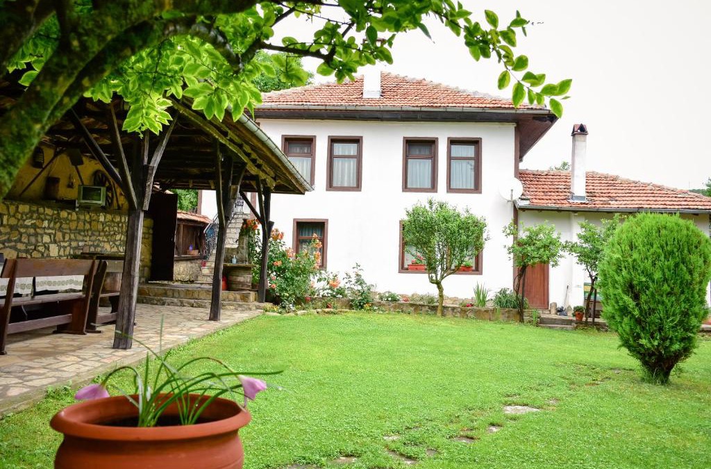 Elena House | Дядо Петковата Къща