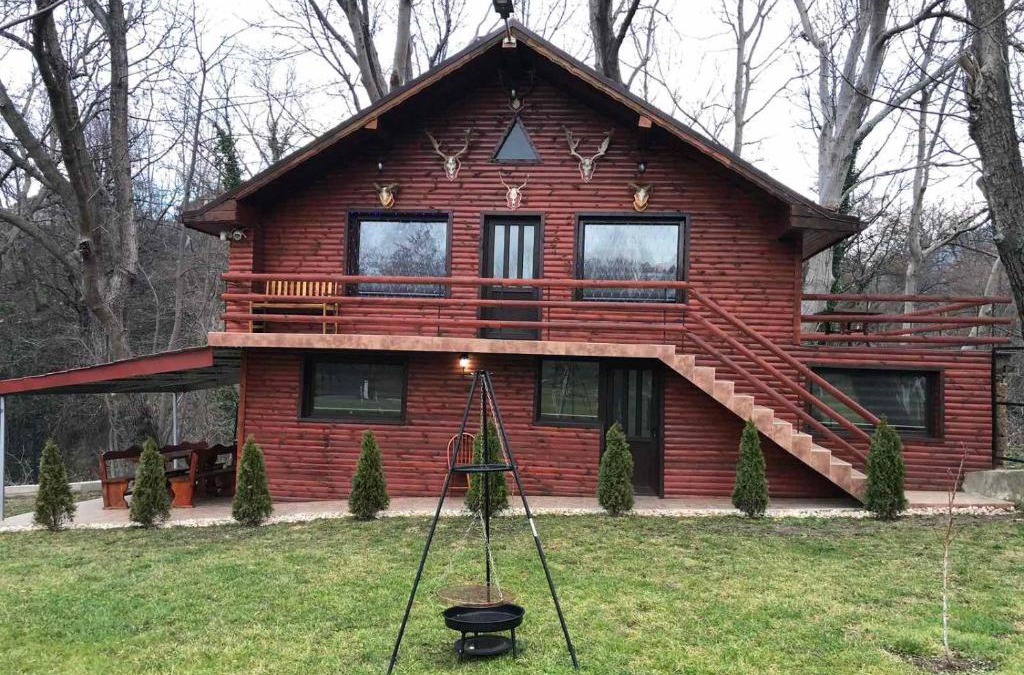 Dupnitsa Villa | Орехите