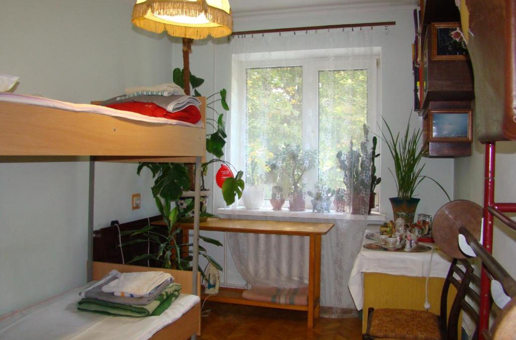 Lenins'kyi district House | Очень уютная, тихая, єко комната с видом на сад