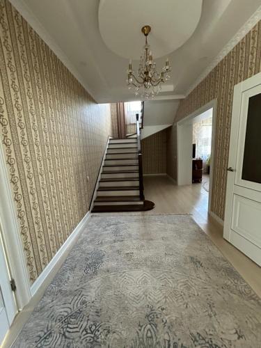 Otegen Batyra Apartment | Просторный и светлый дом