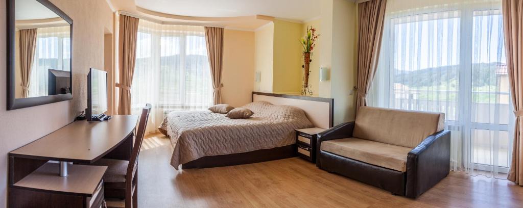 Borino Hotel | Семеен хотел "Елеганс" - Борино