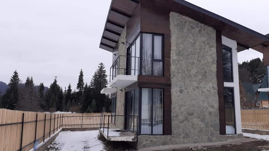 Bakuriani House | Семейный коттедж საოჯახო კოტეჯი