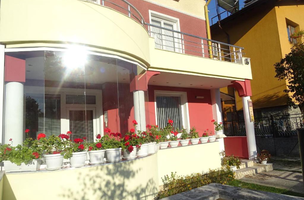 Bankya House | Стаи за гости Ве-Бо-Ли*