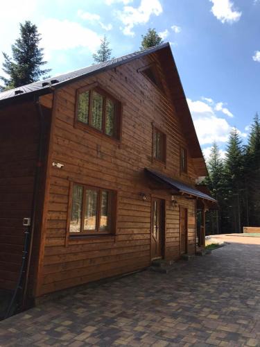 Myhove House | Ялинка