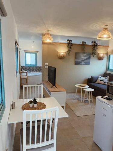 Eliad House | בקתה במטע מושב אליעד
