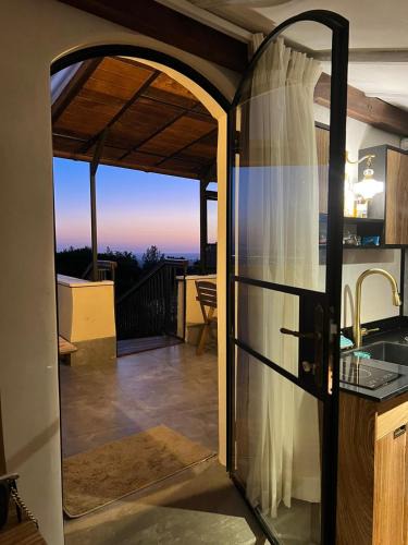 Gilon Apartment | תניא