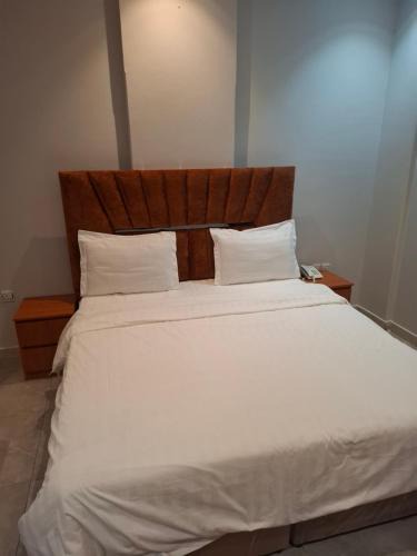 Al Kura Apartment | دار لافيناء للوحدات المخدومه أبحر الشمالية حي الشراع