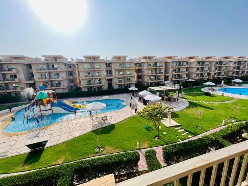 Al-Burulus Ski Chalet | شالية مارينا دلتا
