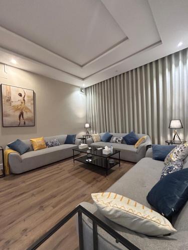 Riyadh Ski Chalet | شاليه كريستال القيروان Crystal