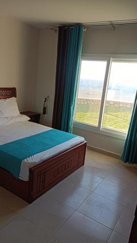 Marsa Matruh Ski Chalet | شاليه Do1 ثلاث غرف مكيف بالكامل 2حمام للايجار بمطروح قرية لونج ايلند كورنيش روميل "family"