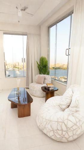 Oula Apartment | شقة فندقية اطلالة عالنيل بالكامل في قلب القاهرة بجوار الفورسيزون