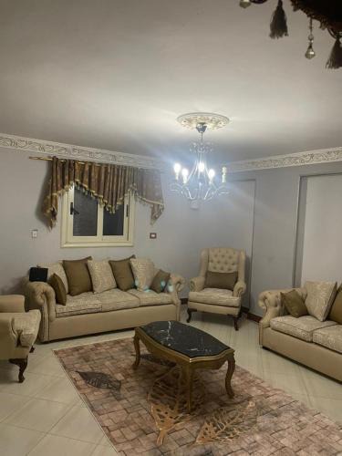 Ad-Darb al-Ahmar Apartment | شقة مخدومة جسر السويس