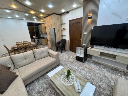 Jordan Apartment | شقه مفروشه حديثة ذات أطلالة جميلة ومكان هادئ