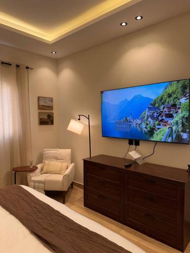 Riyadh Apartment | غرفة على الطراز الريفي