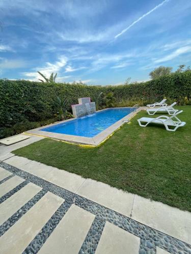 New Cairo Villa | فيلا مع حمام سباحه وجاردن 0306-888-0106
