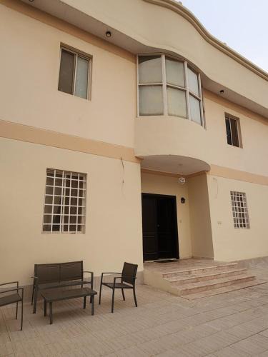 Al Kura Apartment | قصر الهدوء