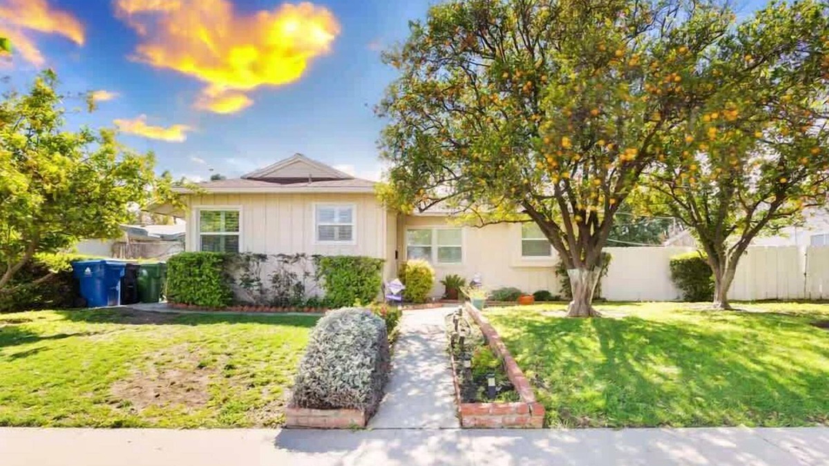 Reseda House | ৎ୭Charming Gilmore in Resedaৎ୭ Fullyfurnished