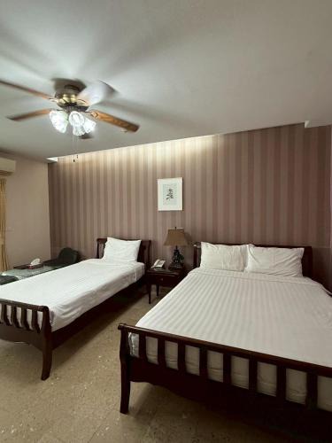 Bang Len Hotel | ซิลเวอร์วู้ด รีสอร์ท