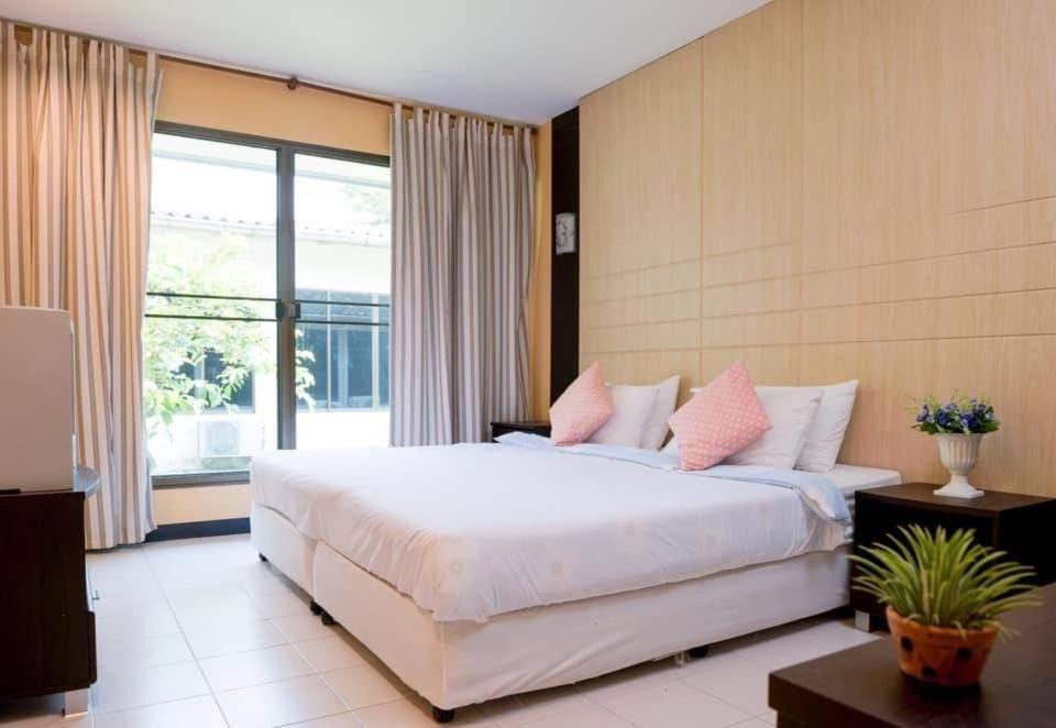 Lam Luk Ka Hotel | ทิลแลนด์เซีย รีสอร์ท