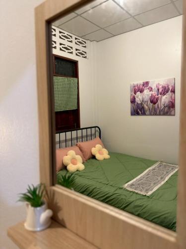 Nong Chaeng House | บ้านสวนชายน้ำ โฮมสเตย์ อัมพวา