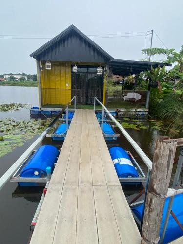 Khao Suan Kwang Boat Rental | บ้านอัญชัน