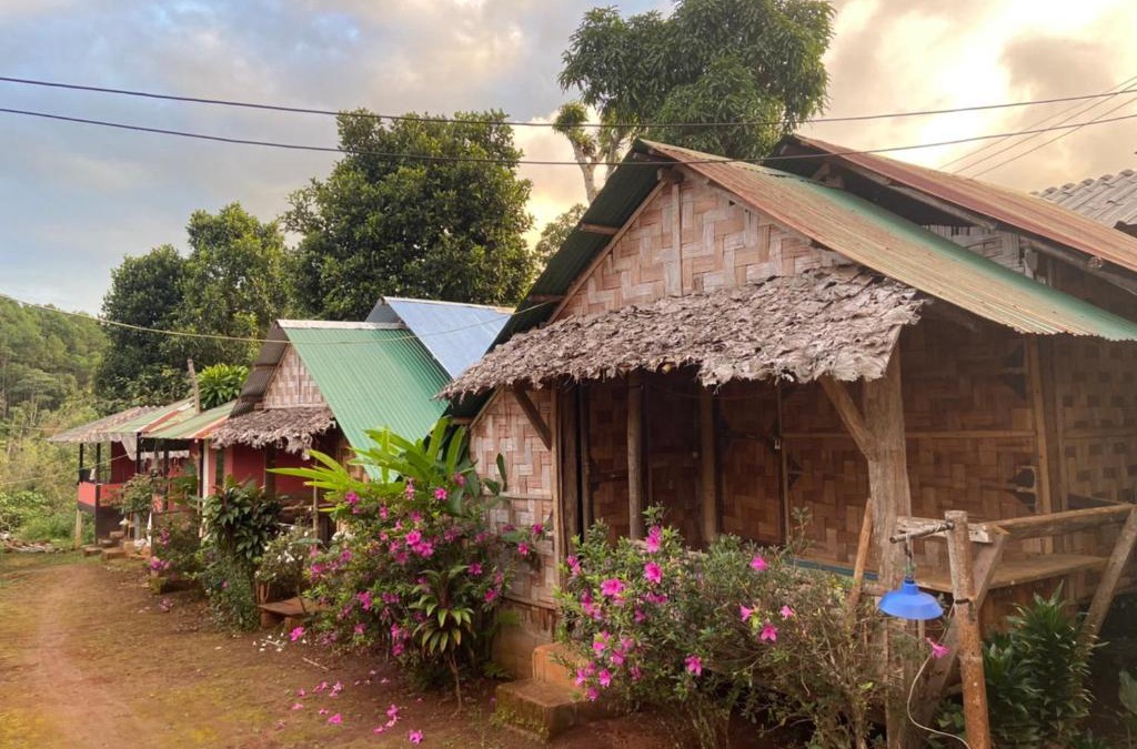 Mok Cham Pae House | ลุงปะเท โฮมสเตย์ ปางอุ๋ง