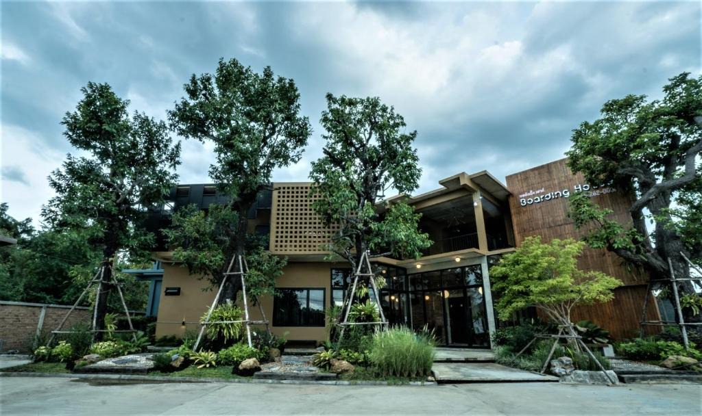 Tha Talat Hotel | โรงแรม บอร์ดดิ้งเฮ้าส์