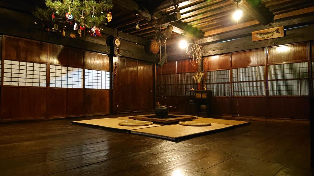 Takayama Bed & Breakfast | みのり家 - Samurai-era house - 昔の暮らし体験