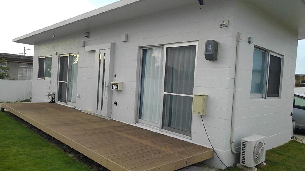Yonaha Apartment | 与那覇コテージ Yonaha Cottage