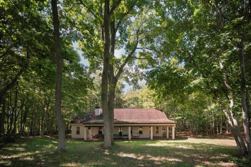 Mori Villa | 函館 駒ヶ岳別荘 森の隠れ家 La Bergerie Hakodate Komagatake Retreat